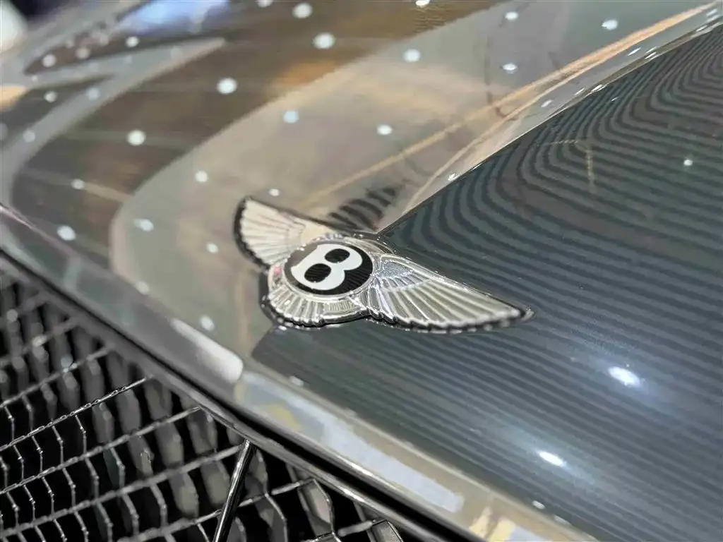 Bentley Bentayga 2021 из CN, фото 2