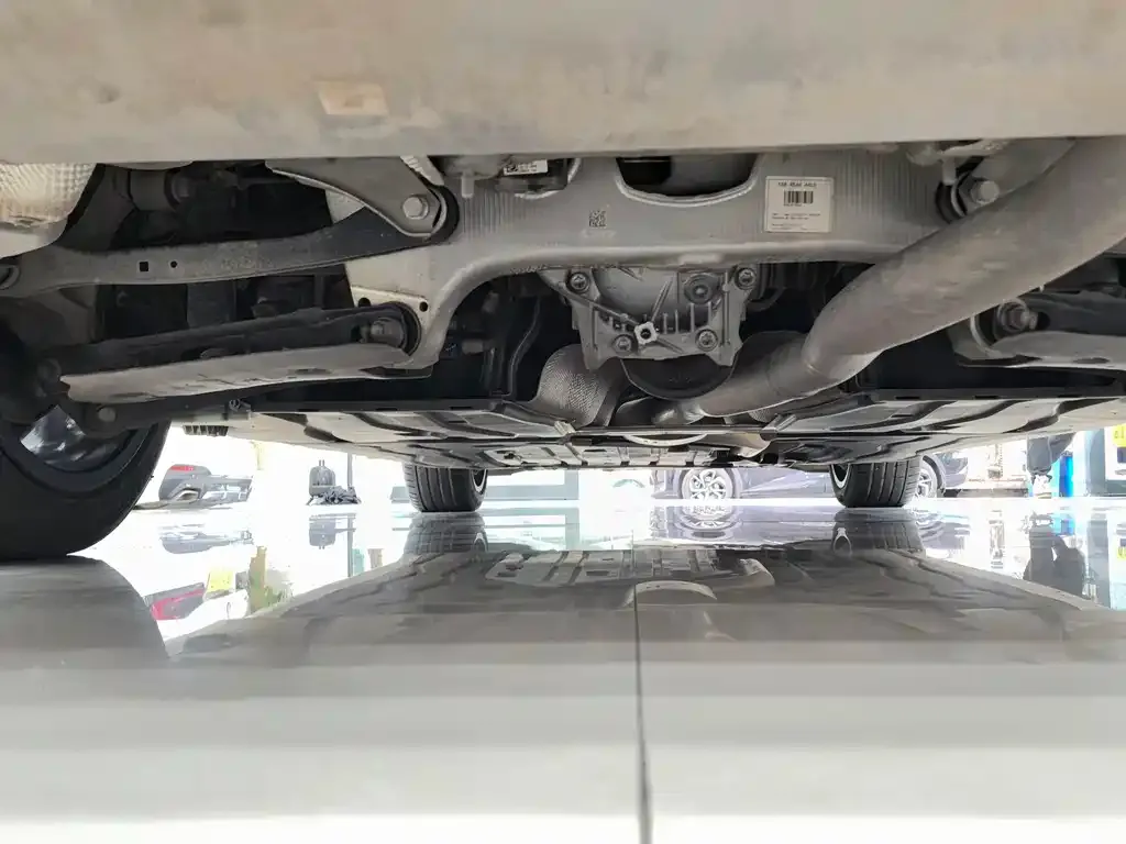 BMW 5 Series — фото 10