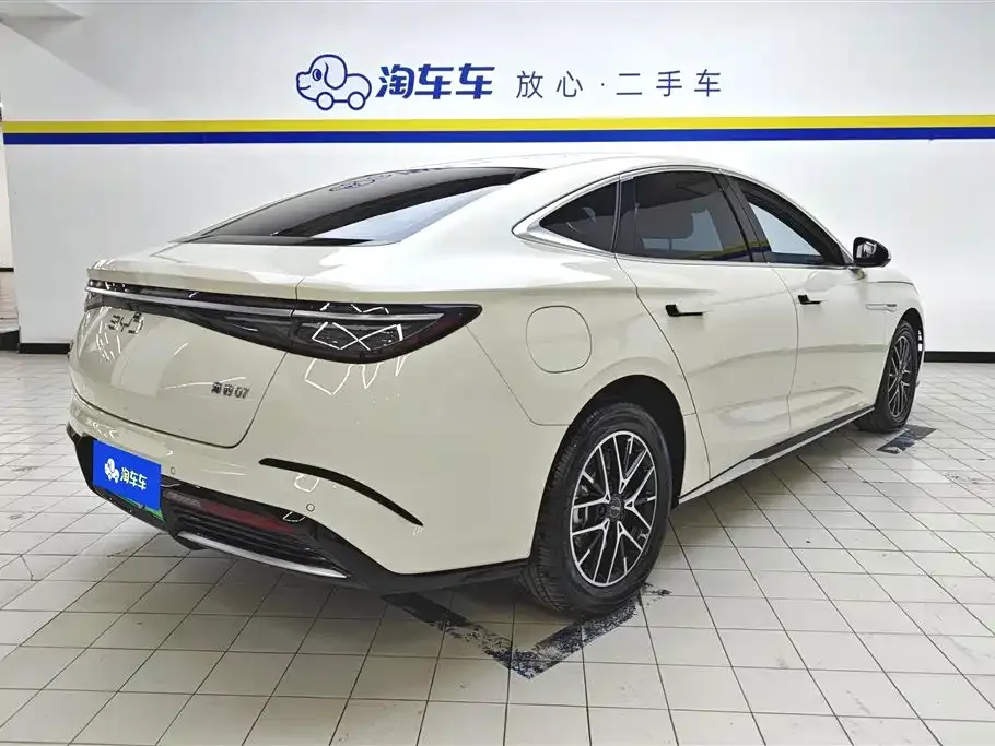 BYD Seal 07 DM-i — фото 2
