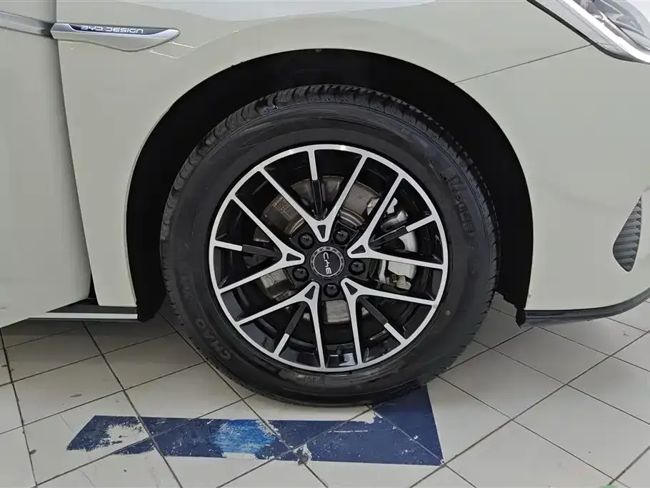 BYD Seal 07 DM-i — фото 6