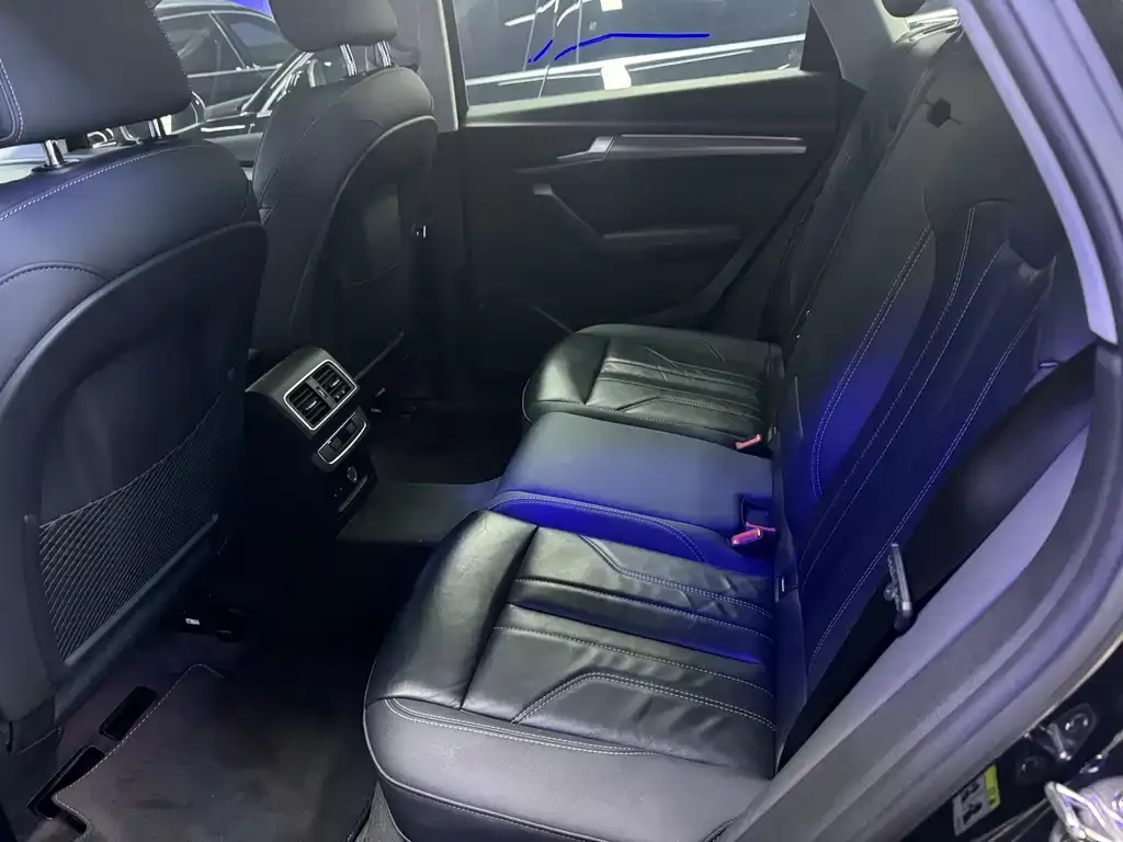 Audi Q5L 2022 из CN, фото 8