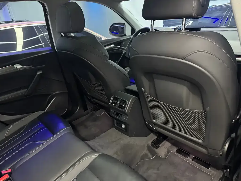 Audi Q5L 2022 из CN, фото 2