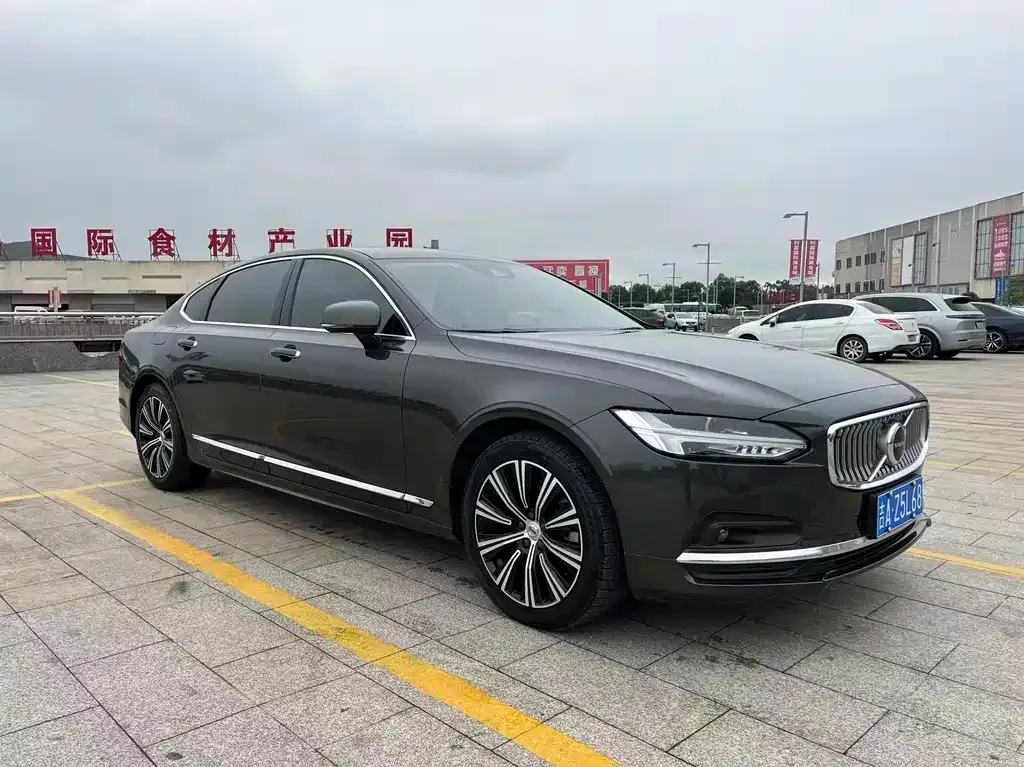 Volvo S90 — фото 3