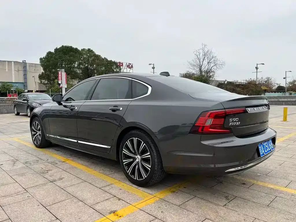 Volvo S90 — фото 6