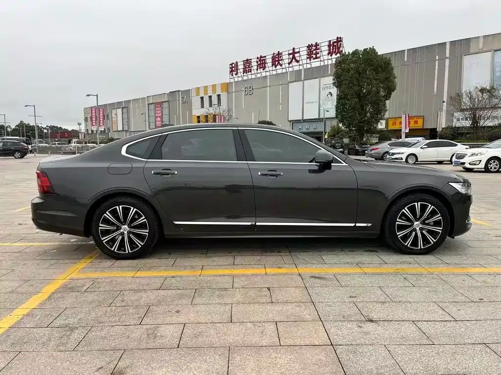 Volvo S90 — фото 10