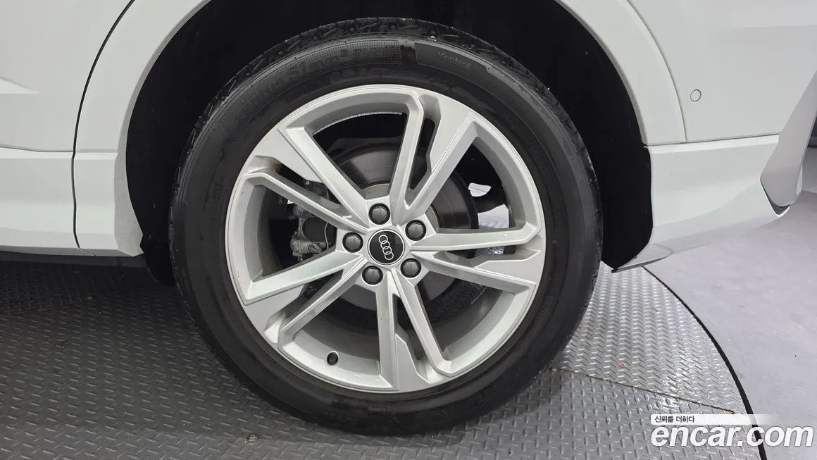 Audi Q3 2023 из KR, фото 4