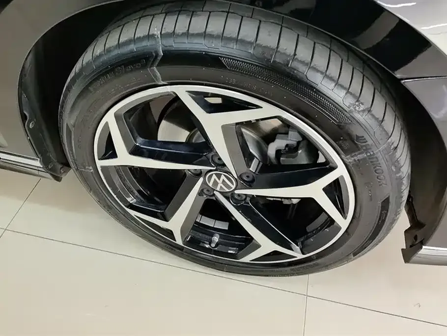 Volkswagen Magotan 2025 из CN, фото 5