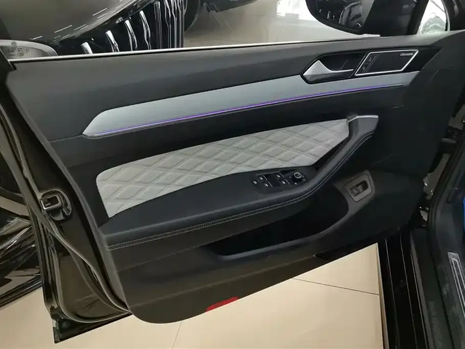 Volkswagen Magotan 2025 из CN, фото 7