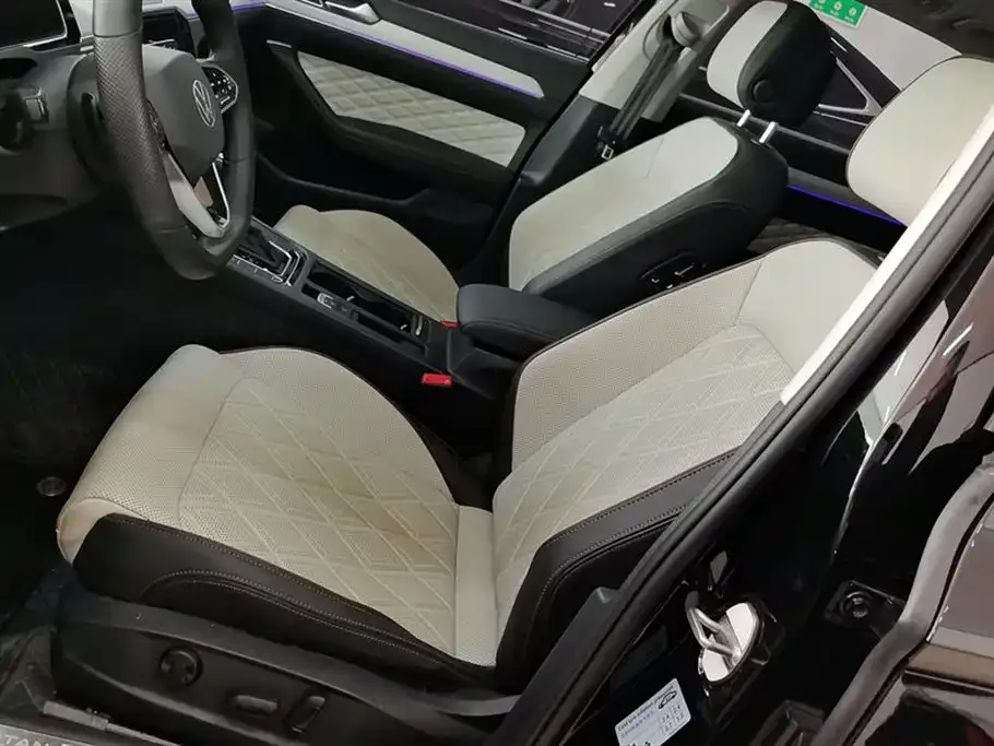 Volkswagen Magotan 2025 из CN, фото 4