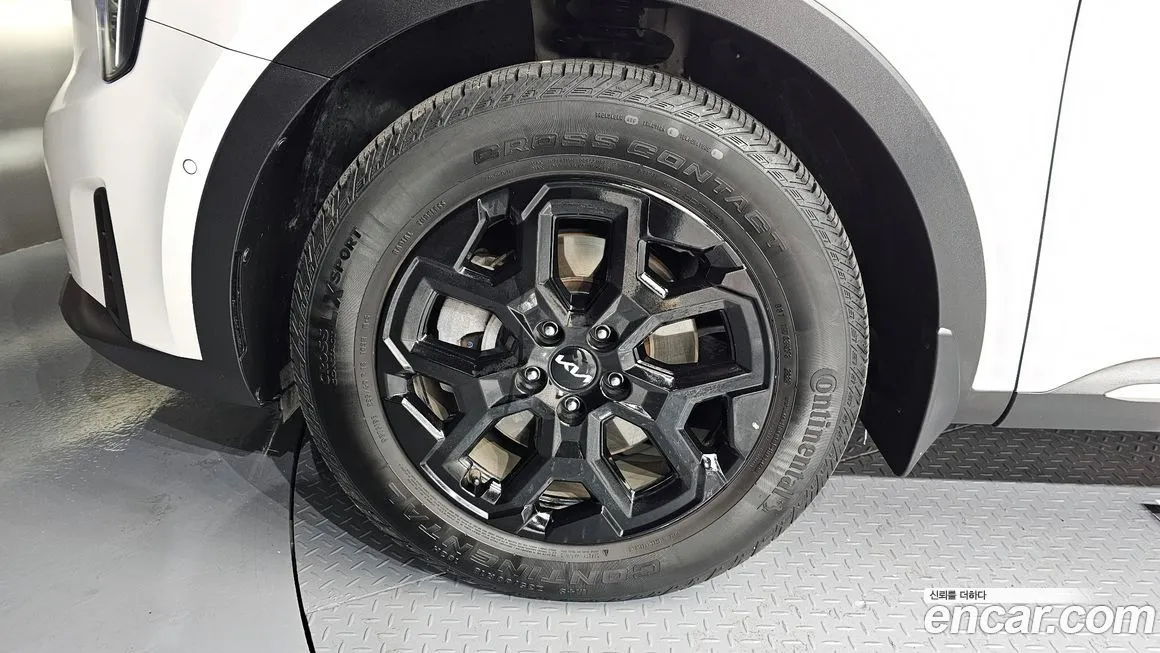 Kia Sorento — фото 6