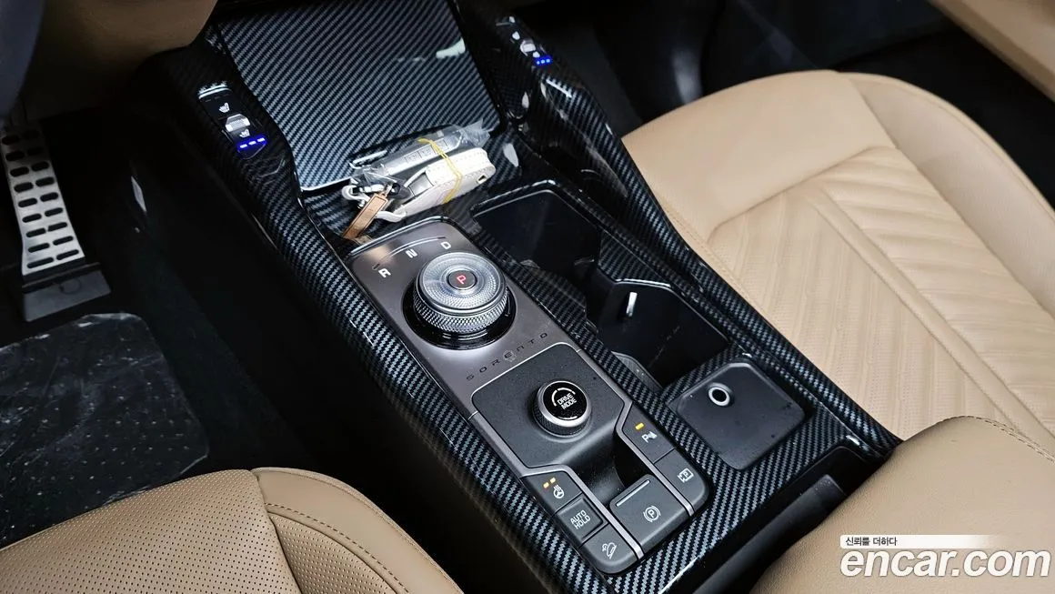 Kia Sorento — фото 8