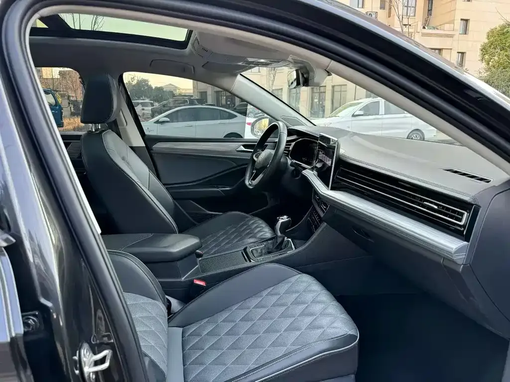 Volkswagen Sagitar 2023 из CN, фото 3