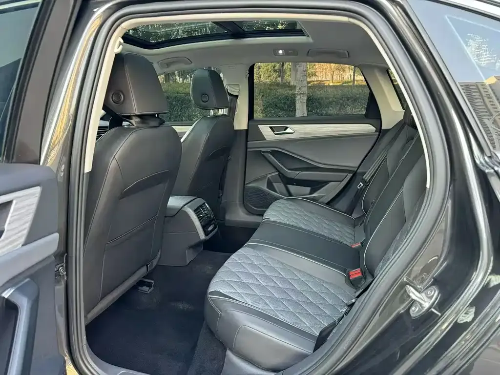 Volkswagen Sagitar 2023 из CN, фото 6