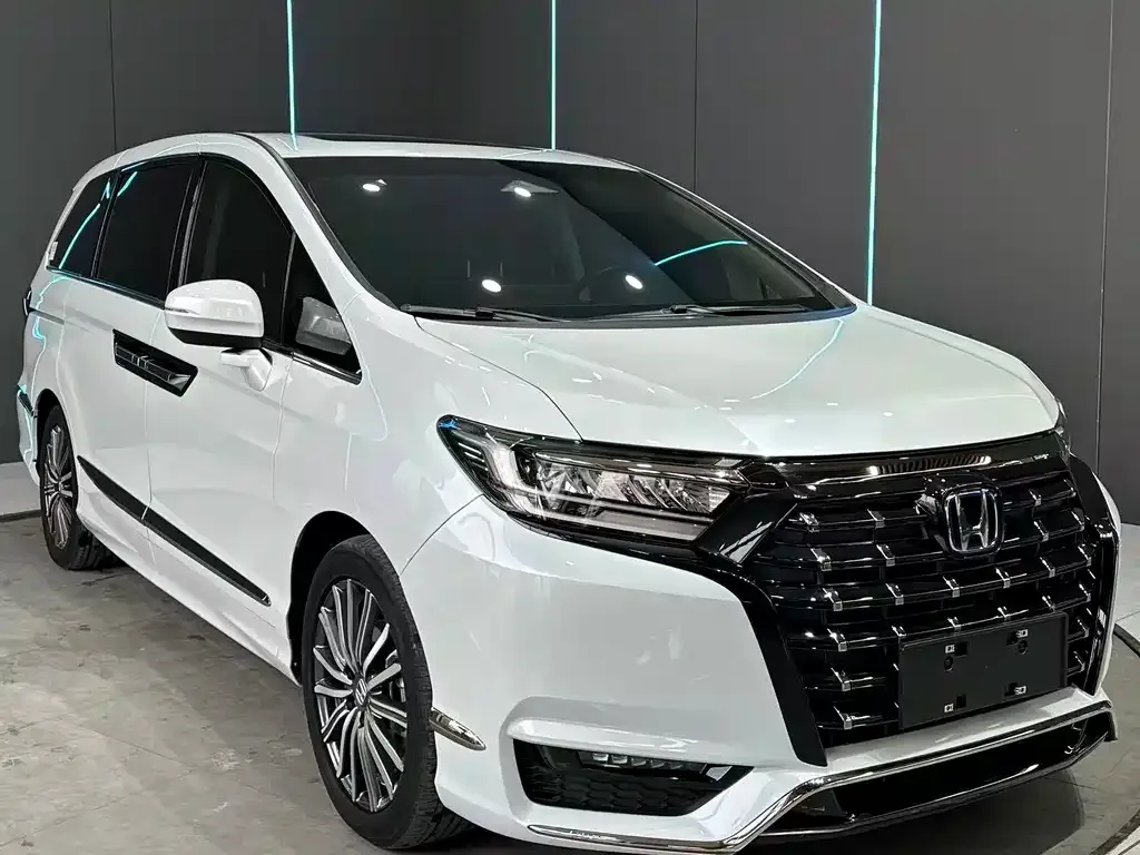 Honda Elysion 2023 из CN, фото 8