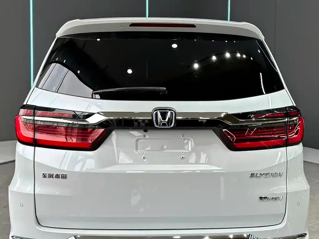 Honda Elysion 2023 из CN, фото 4