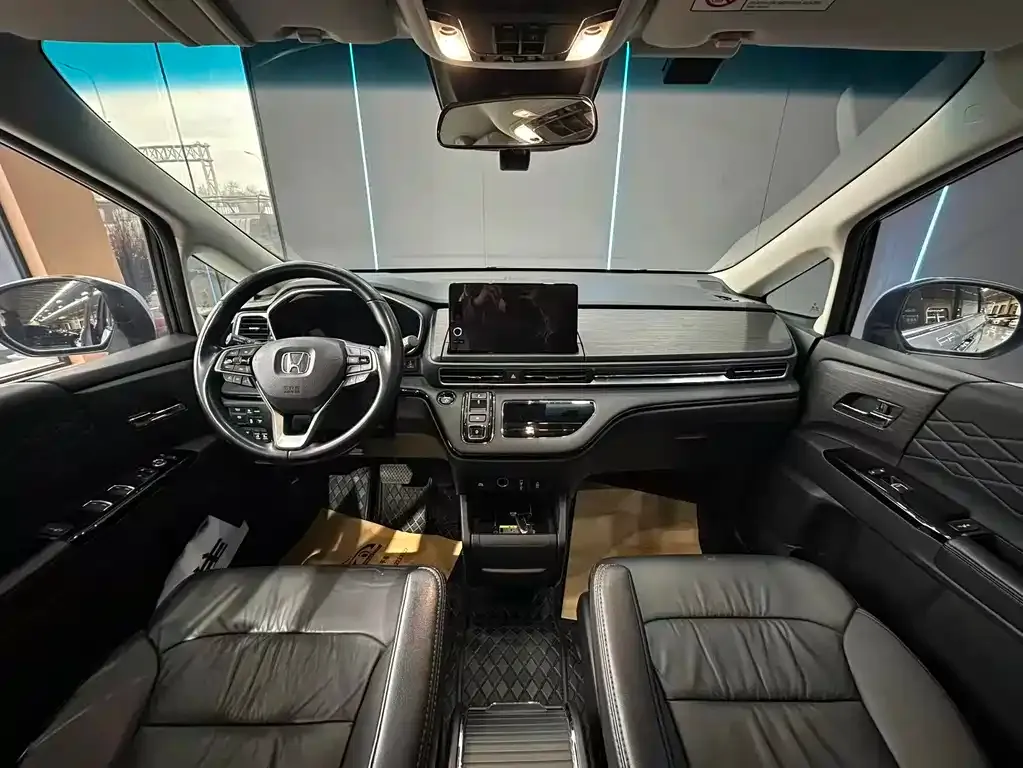 Honda Elysion 2023 из CN, фото 9