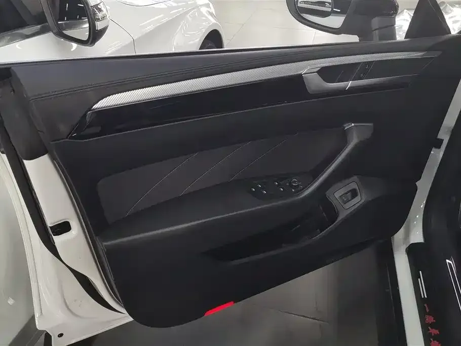 Volkswagen CC 2022 из CN, фото 9
