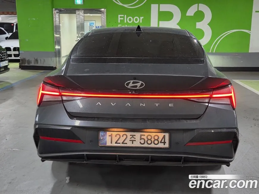 Hyundai AVANTE — фото 3