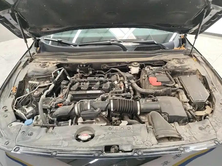 Honda Accord — фото 8