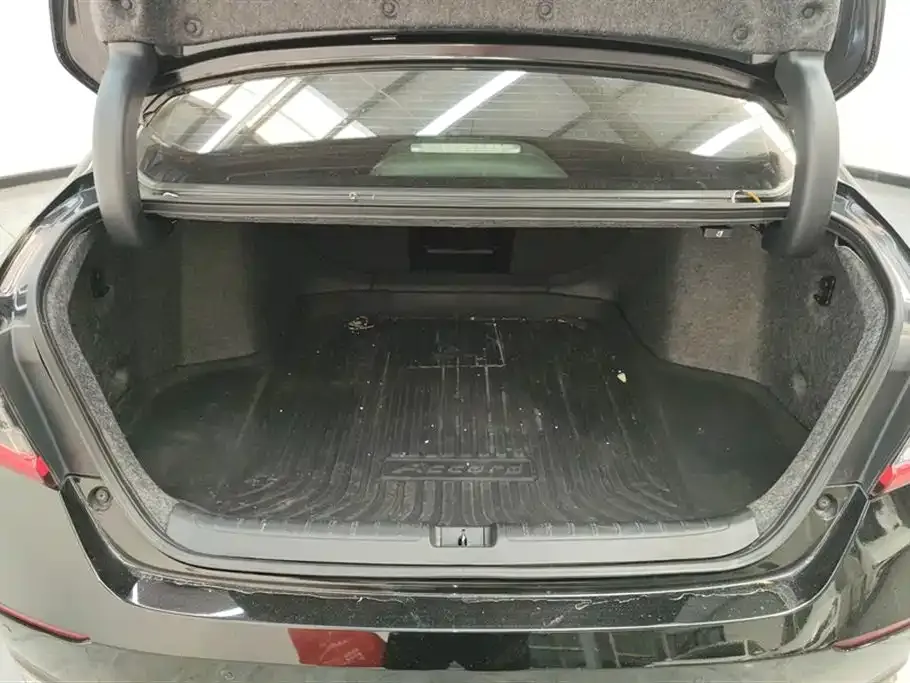 Honda Accord — фото 9