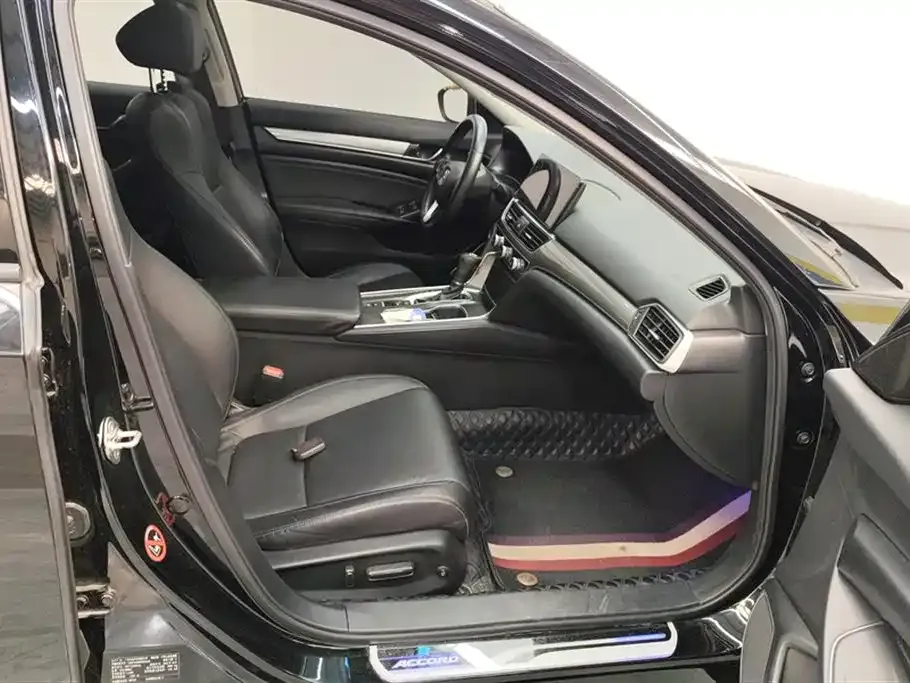 Honda Accord — фото 4