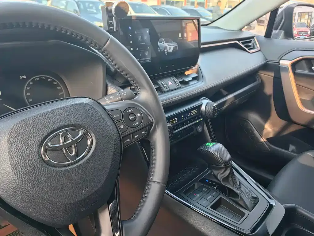 Toyota Wildlander 2023 из CN, фото 9