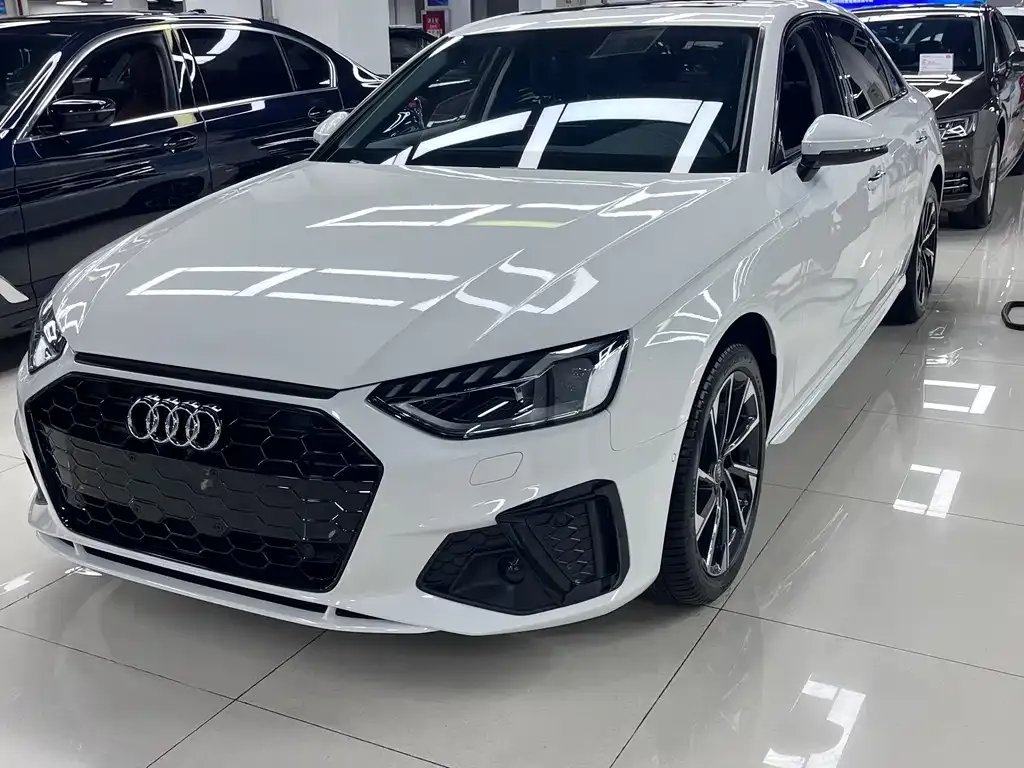 Audi A4L 2021 из CN, фото 1