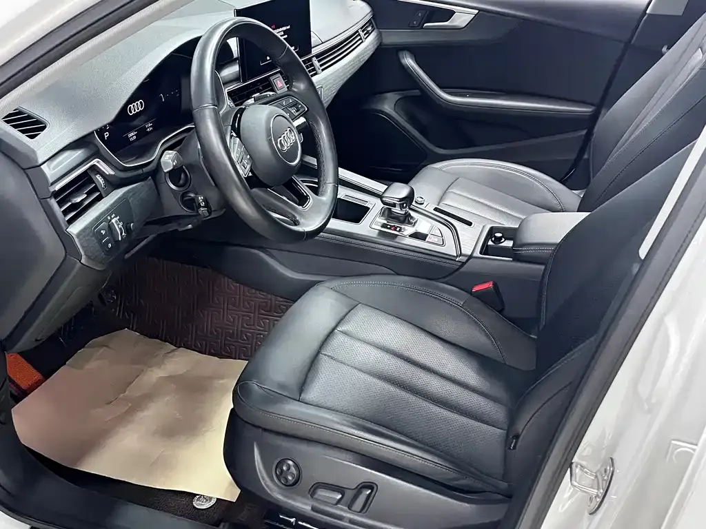 Audi A4L 2021 из CN, фото 3
