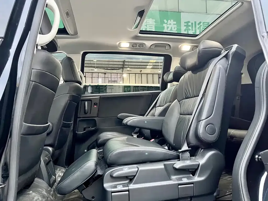 Honda Odyssey 2022 из CN, фото 10