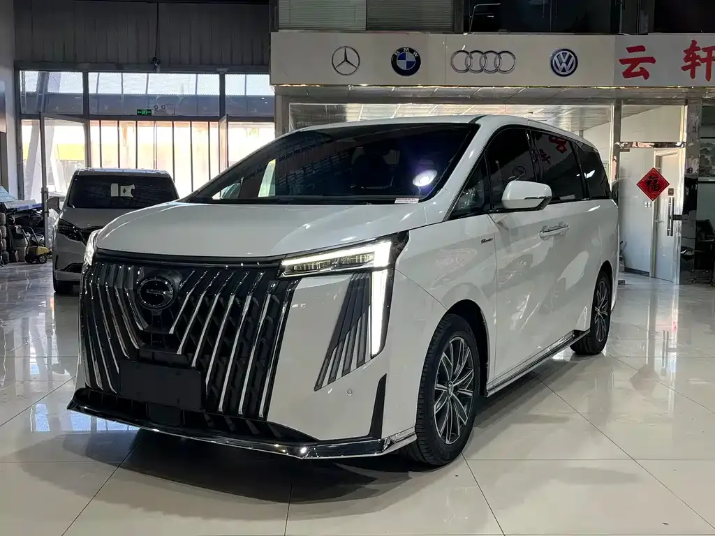 GAC Motor Trumpchi M8 — фото 1