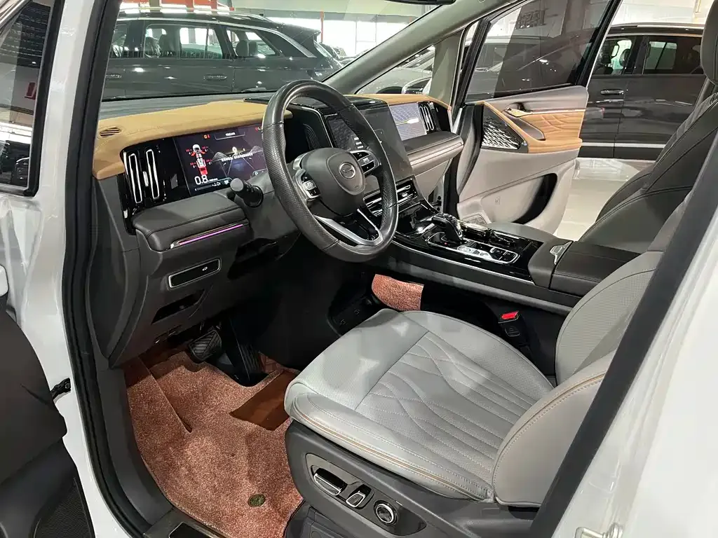 GAC Motor Trumpchi M8 — фото 4