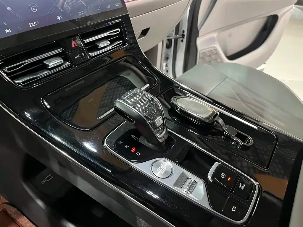GAC Motor Trumpchi M8 — фото 7