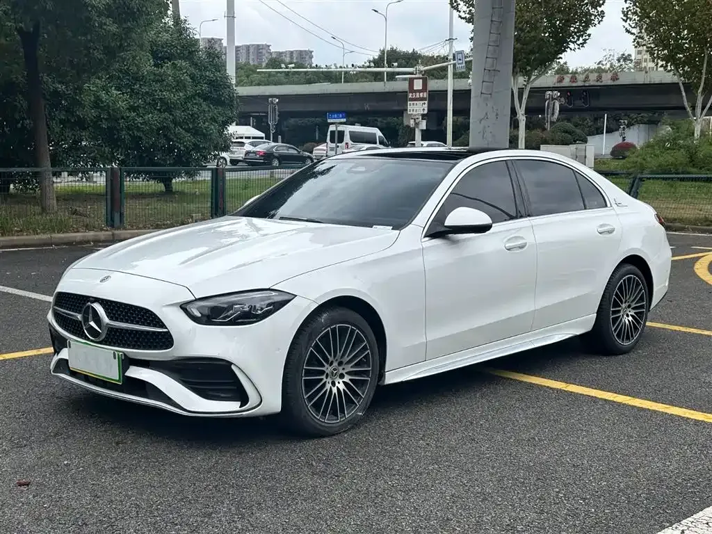 Mercedes-Benz C-Class — фото 1