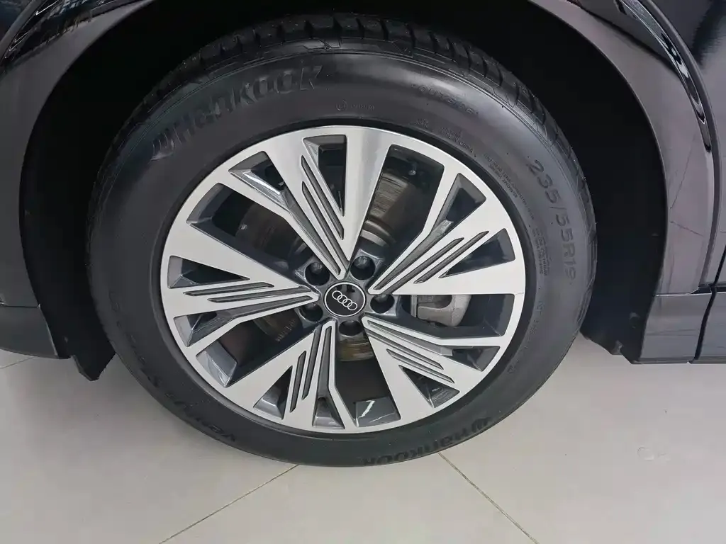 Audi Q5 e-tron 2024 из CN, фото 5