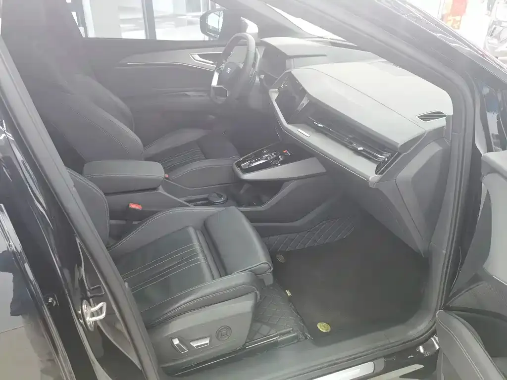 Audi Q5 e-tron 2024 из CN, фото 4
