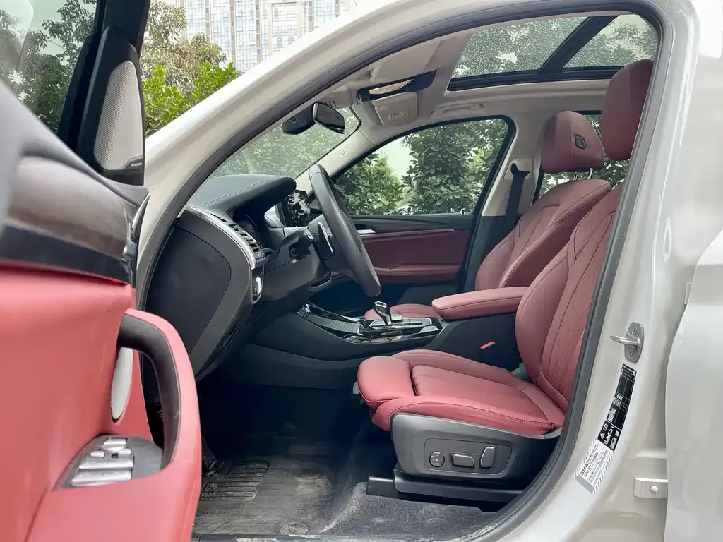 BMW X3 2024 из CN, фото 2