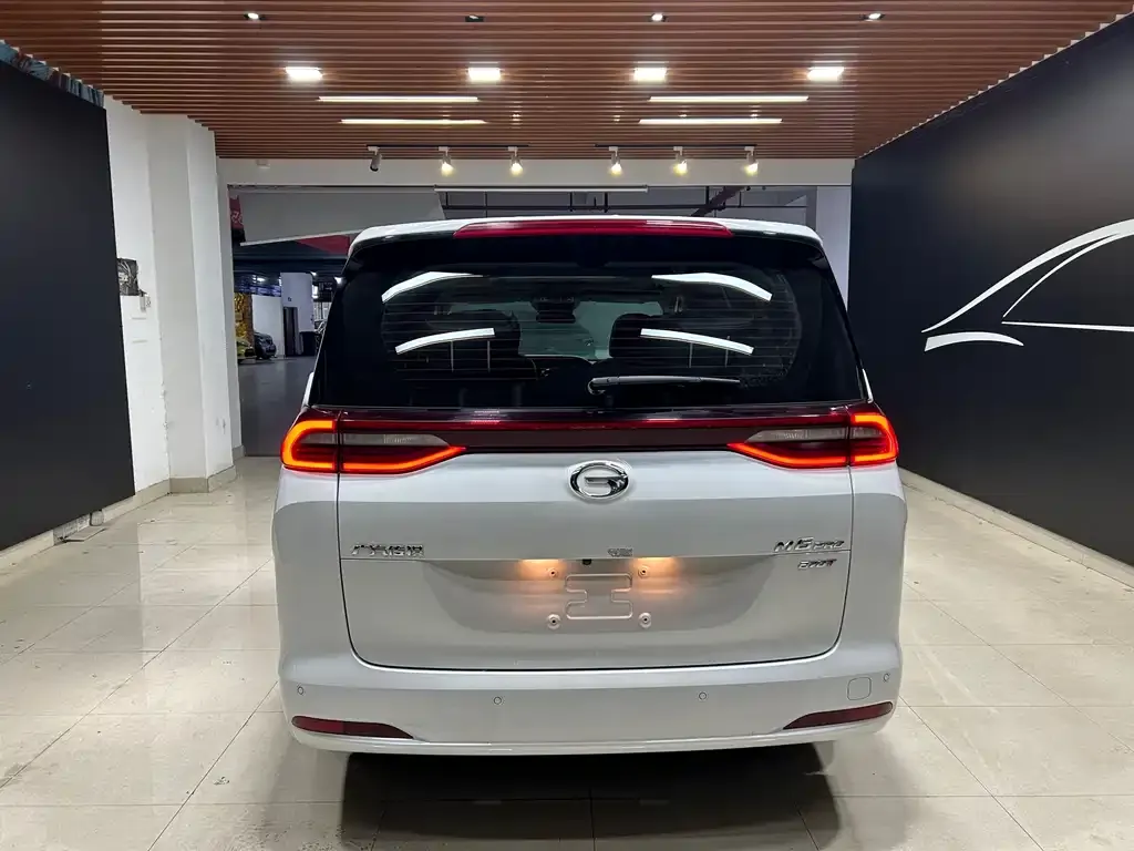 GAC Motor Trumpchi M6 — фото 3