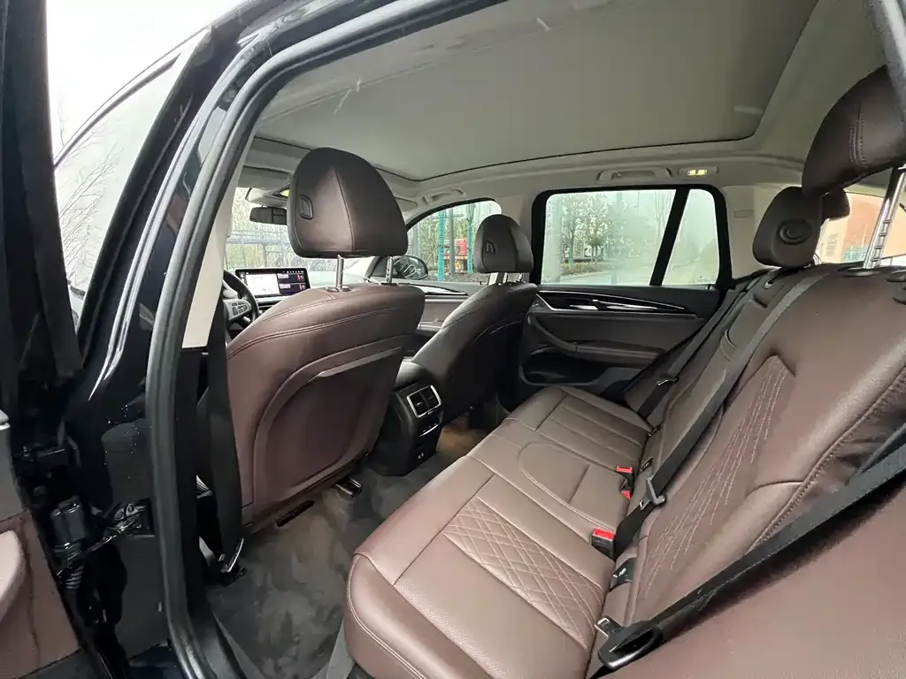 BMW X3 2023 из CN, фото 3