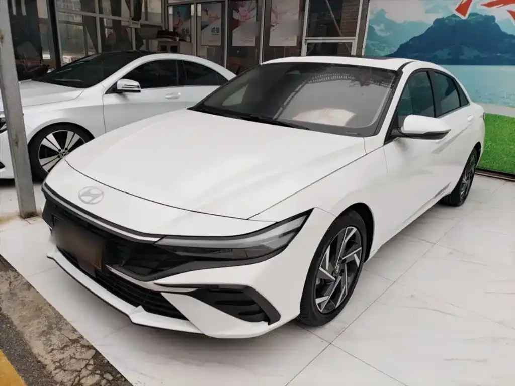 Hyundai Elantra 2024 из CN, фото 1