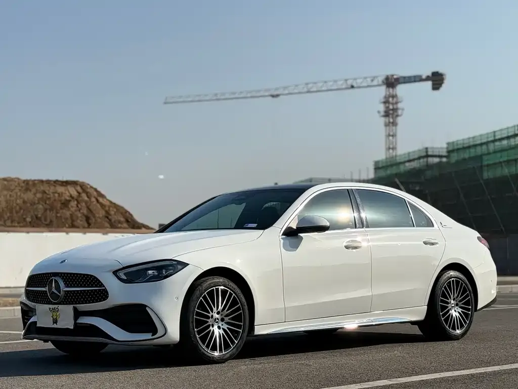 Mercedes-Benz C-Class — фото 1