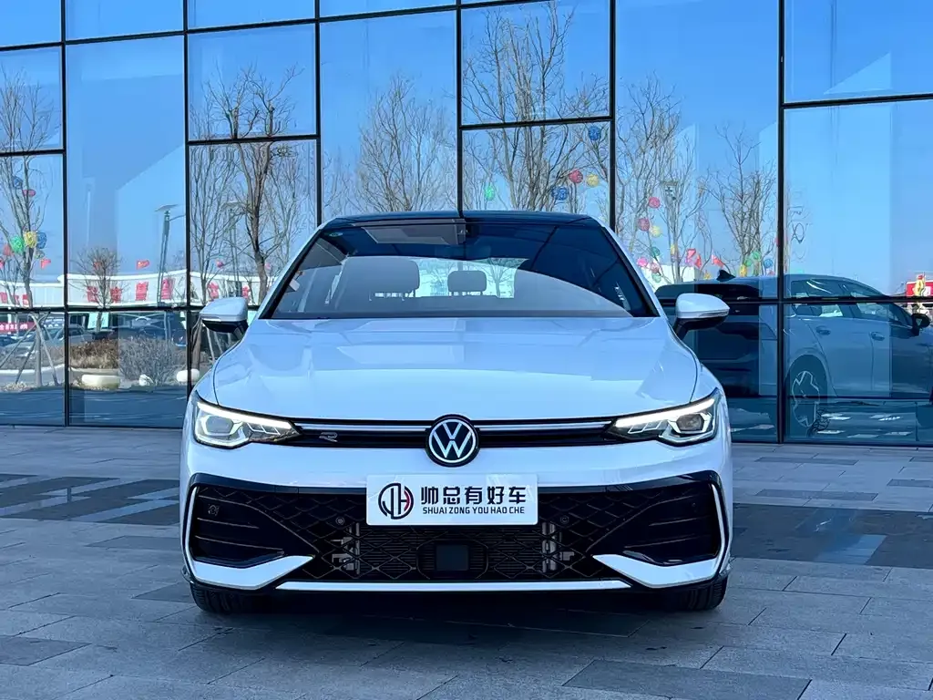 Volkswagen Golf 2024 из CN, фото 6