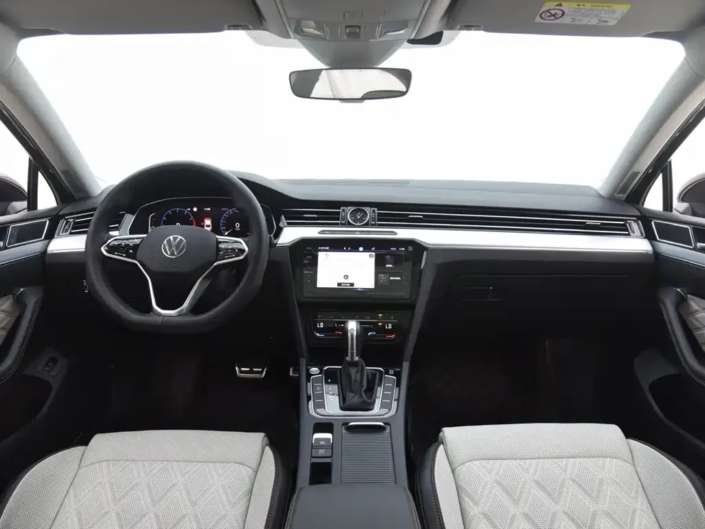 Volkswagen Magotan 2023 из CN, фото 5