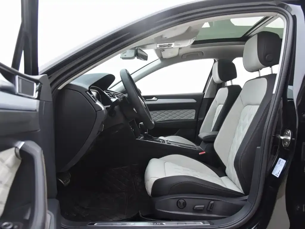 Volkswagen Magotan 2023 из CN, фото 10