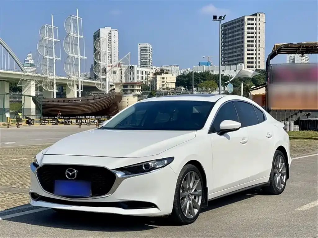 Mazda 3 Axela 2022 из CN, фото 1