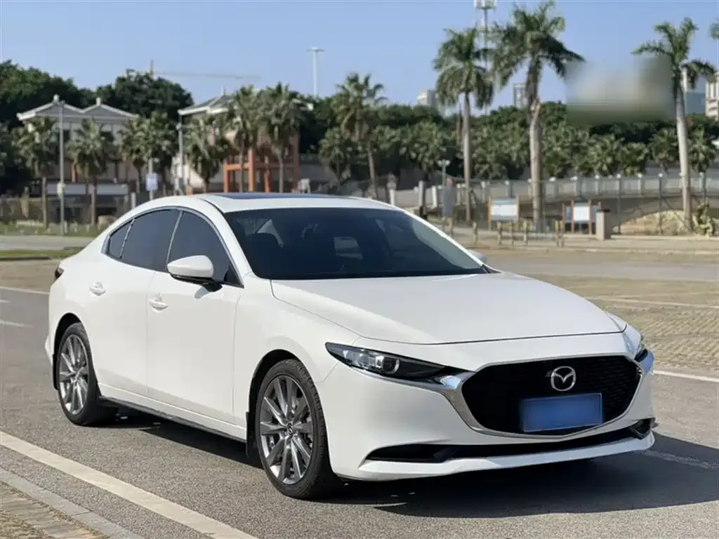 Mazda 3 Axela 2022 из CN, фото 2