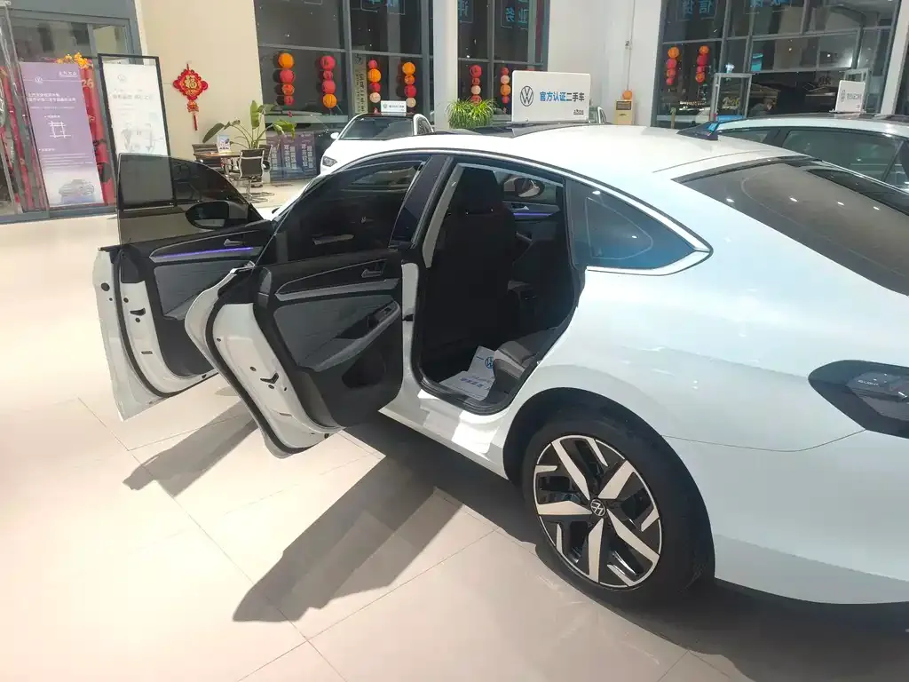 Volkswagen Lamando 2024 из CN, фото 10