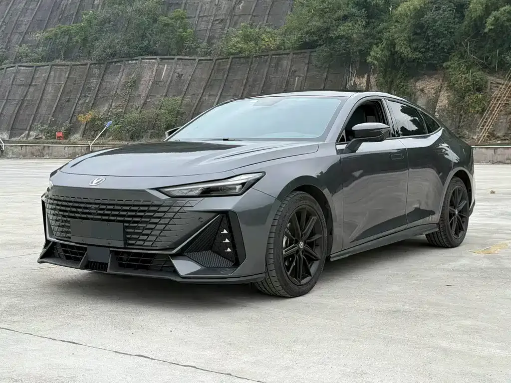 Changan UNI-V 2023 из CN, фото 1