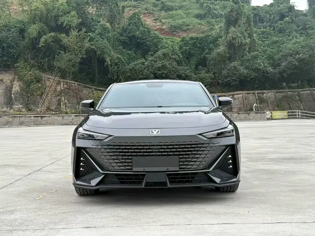 Changan UNI-V 2023 из CN, фото 8