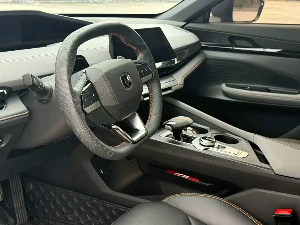 Changan UNI-V 2023 из CN, фото 3