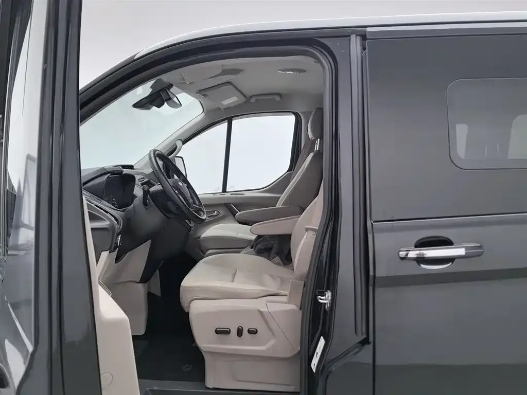 Ford Tourneo 2022 из CN, фото 3